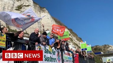 Anger in UK over P&O Ferry's 800 sackings via video - BBC News