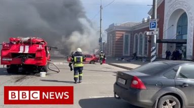 Dozens dead after Ukraine railway station hit by rockets - BBC News