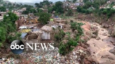 Floods kill more than 400 in South Africa