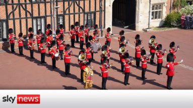 'Happy Birthday' played for the Queen at Windsor Castle