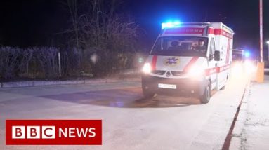 The rescue mission to evacuate sick Ukrainian children from Russian bombs - BBC News