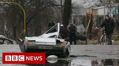 Ukraine’s President Zelensky accuses Russian forces of genocide - BBC News