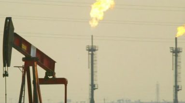 MoneyWatch: Discrepancies between crude oil and gas prices