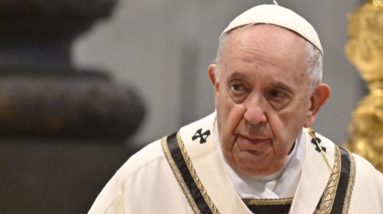 Watch Live: Pope Francis holds Good Friday Mass | CBS News