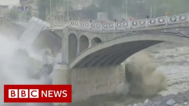 Bridge swept away as melting glacier causes flooding in Pakistan - BBC News