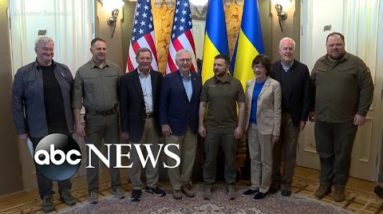 McConnell visits Ukraine with GOP delegation