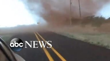 Storm chaser films 'insane' getaway from tornado