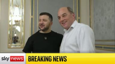 BREAKING: President Zelenskyy meets Ben Wallace in Kyiv, Ukraine