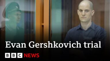 US journalist Evan Gershkovich in court as spy trial starts in Russia | BBC News