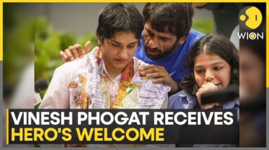 Vinesh Phogat breaks down upon seeing all the support as she reaches Delhi | WION Sports