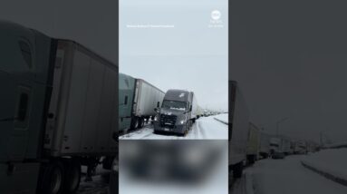 Heavy snow causes major traffic jam