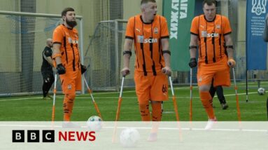 Veterans among growing number of amputee footballers in Ukraine | BBC News